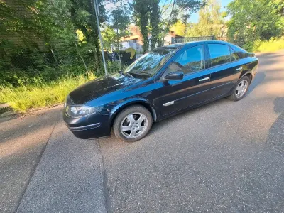 Gebraucht Renault Laguna II 140 PS (102 kW) 2005 Andere farben Limousine
