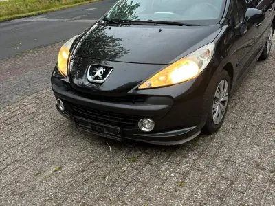 Gebraucht Peugeot 207 90 PS (66 kW) 2009 Schwarz Kombi