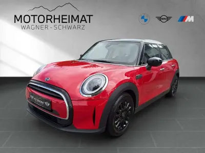 Gebraucht Mini Cooper Classic 136 PS (100 kW) 2023 Chili red Kleinwagen