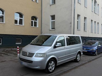 Gebraucht VW T5 131 PS (96 kW) 2008 Silber Van