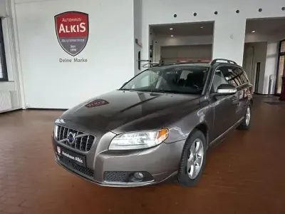 Usata Volvo V70 Momentum 205 CV (150 kW) 2010 Grigio Station wagon
