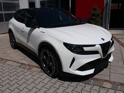 Neu Alfa Romeo Junior Veloce 206 kW (281 PS) 2025 Weiß SUV