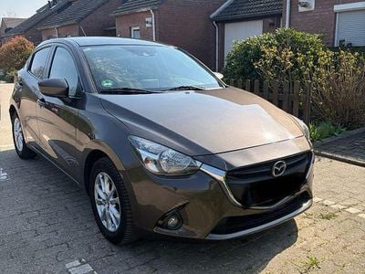 Gebraucht Mazda 2 Center-Line 105 PS (77 kW) 2016 Braun Limousine