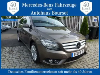 Gebraucht Mercedes B180 122 PS (89 kW) 2012 Braun Kleinwagen