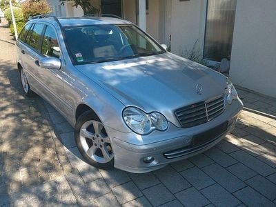 Usata Mercedes C220 Elegance 150 CV (110 kW) 2006 Argento Berlina