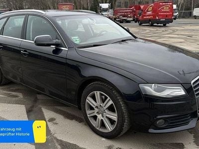 Brilliantschwarz (metallic) Gebraucht 2012 Audi A4 Attraction Kombi | 8.700 € (Fairer Preis)