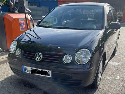 Gebraucht VW Polo Basis 54 PS (39 kW) 2003 Schwarz Limousine
