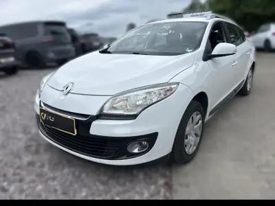 Gebraucht Renault Mégane Expression 110 PS (80 kW) 2012 Weiß Limousine