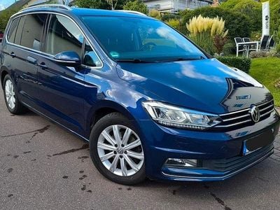 Occasion VW Touran Highline 150 PK (110 kW) 2017 Blauw MPV