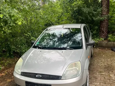 Gebraucht Ford Fiesta 75 PS (55 kW) 2003 Grau Kleinwagen