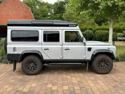 Gebraucht Land Rover Defender 122 PS (89 kW) 2016 Silber Kombi