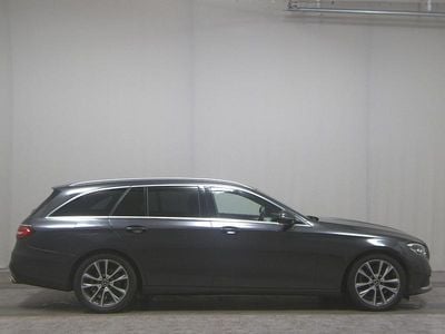 Usata Mercedes E220 Avantgarde 194 CV (142 kW) 2021 Grigio Berlina