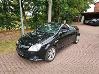 Gebraucht Opel Tigra 90 PS (66 kW) 2005 Schwarz Cabrio