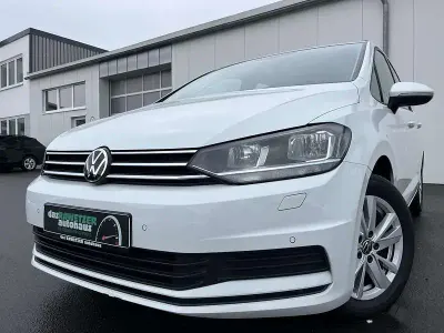 Używany VW Touran Comfortline 122 KM (89 kW) 2021 Biały Minivan