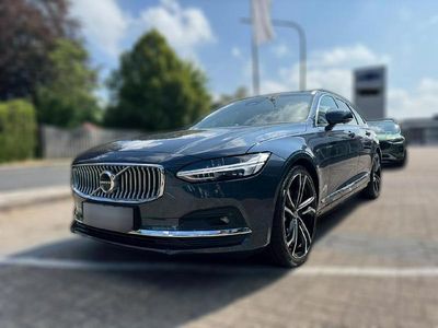 Gebraucht Volvo V90 Ultimate 197 PS (144 kW) 2024 Diverse metallic Kombi