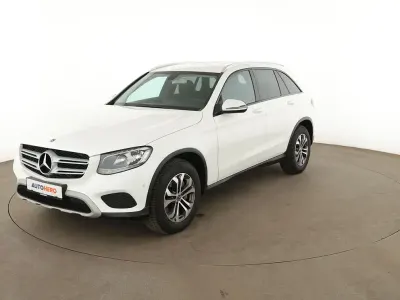 Używany Mercedes GLC250 204 KM (150 kW) 2018 Biały SUV