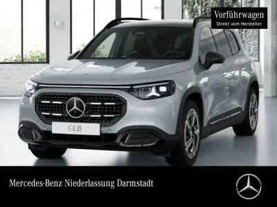 Gebraucht Mercedes GLB200 Night 163 PS (119 kW) 2026 Silber SUV