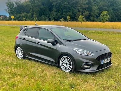 Grau Gebraucht 2019 Ford Fiesta ST-Line Kleinwagen | 8.250 € (Fairer Preis)
