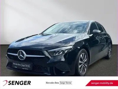 Gebraucht Mercedes A180 136 PS (100 kW) 2024 Schwarz Limousine