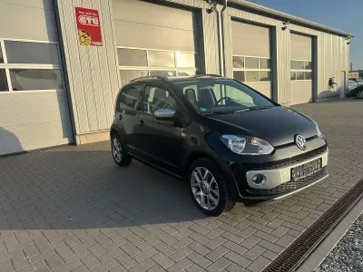 Gebraucht VW cross up! 75 PS (55 kW) 2014 Black pearl Kleinwagen
