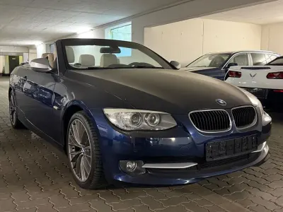 Gebraucht BMW 320 Cabriolet Sport Line 170 PS (125 kW) 2012 Blau Cabrio