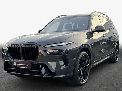 Neu BMW X7 352 PS (258 kW) 2026 Grau SUV