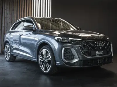 Neu Audi Q5 S-Line 204 PS (150 kW) 2026 Grau SUV