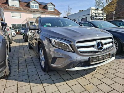 Gebraucht Mercedes GLA200 Style 156 PS (114 kW) 2014 Grau SUV