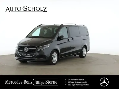 Gebraucht Mercedes V220 Style 163 PS (119 kW) 2025 Grau Van / Kleinbus