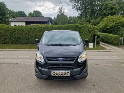 Gebraucht Ford Tourneo 155 PS (114 kW) 2014 Schwarz Kombi