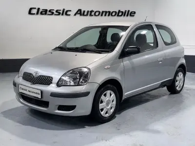 Gebraucht Toyota Yaris 65 PS (47 kW) 2003 Silber Kleinwagen