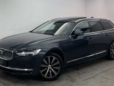Usata Volvo V90 455 CV (334 kW) 2022 Blu Station wagon