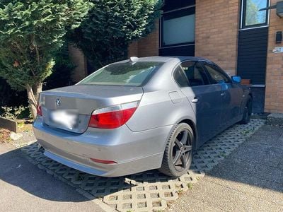 Gebraucht BMW 523 177 PS (130 kW) 2005 Grau Limousine
