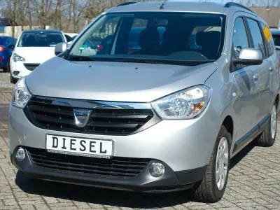 Używany Dacia Lodgy Lauréate 90 KM (66 kW) 2015 Szary Minivan