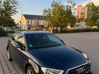 Gebraucht Audi A3 150 PS (110 kW) 2018 Blau Limousine