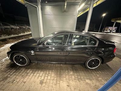 Schwarz Gebraucht 2009 BMW 318 Kombi | 5.100 € (Fairer Preis)