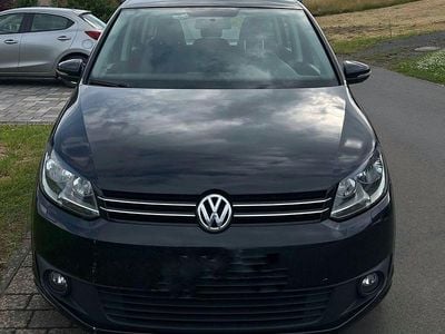 Begagnad VW Touran 105 HK (77 kW) 2012 Svart Minibuss