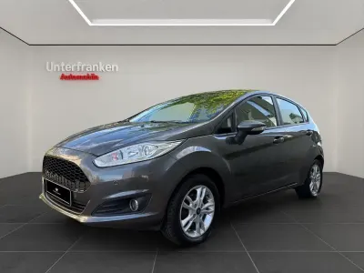 Gebraucht Ford Fiesta Celebration 80 PS (58 kW) 2016 Grau Kleinwagen
