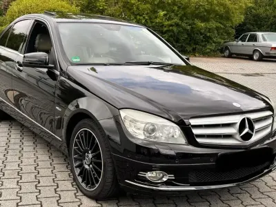 Gebraucht Mercedes C350 Avantgarde 272 PS (200 kW) 2009 Schwarz Limousine