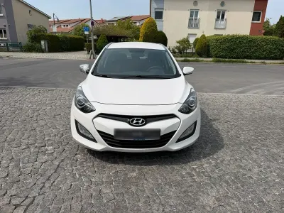 Używany Hyundai i30 99 KM (72 kW) 2012 Biały Kombi