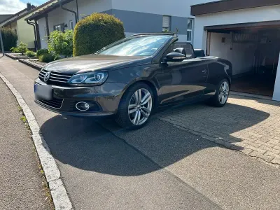 Gebraucht VW Eos Sport 160 PS (117 kW) 2012 Braun Cabrio