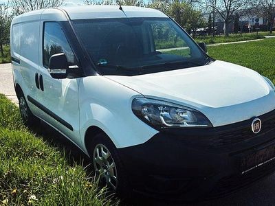 Usata Fiat Doblò Basis 80 CV (58 kW) 2018 Bianco Monovolume