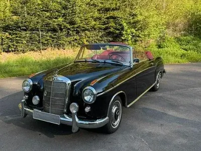 Gebraucht Mercedes 220 125 PS (91 kW) 1958 Grün Cabrio