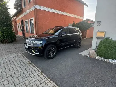 Gebraucht Jeep Grand Cherokee Summit 250 PS (183 kW) 2017 Schwarz SUV