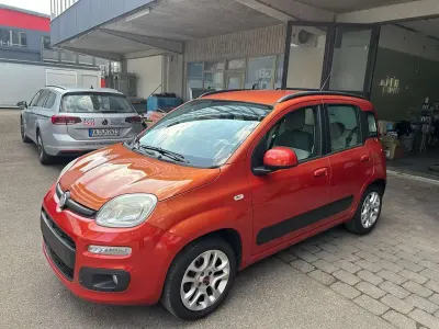 Gebraucht Fiat Panda Lounge 69 PS (50 kW) 2012 Rosso geranio met. Kleinwagen