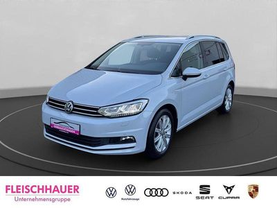 Weiss Gebraucht 2018 VW Touran Highline Van / Kleinbus | 23.330 € (Fairer Preis)