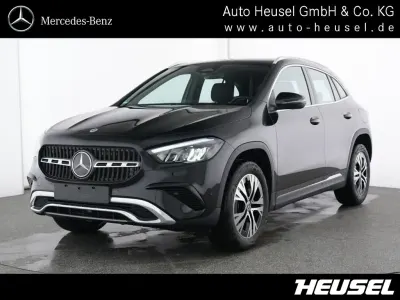 Gebraucht Mercedes GLA200 Progressive 163 PS (119 kW) 2025 Metalliclack kosmosschwarz SUV