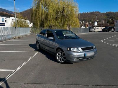 Gebraucht Opel Astra 75 PS (55 kW) 2002 Silber Coupé