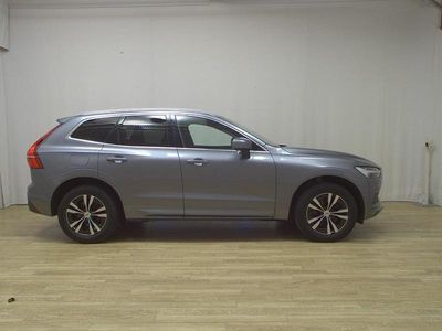 Grau Gebraucht 2021 Volvo XC60 Momentum SUV | 23.980 € (Guter Preis)