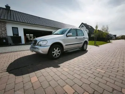 Gebraucht Mercedes ML500 292 PS (214 kW) 2004 Silber SUV